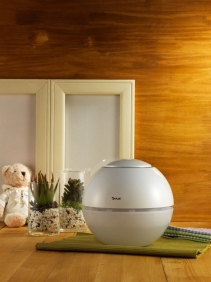 Resigilat! Umidificator Duux, rata umidificare 220 ml/ora, Timer, Aromaterapie, Lampa Veghe, pentru 15mp, consum 24W/h